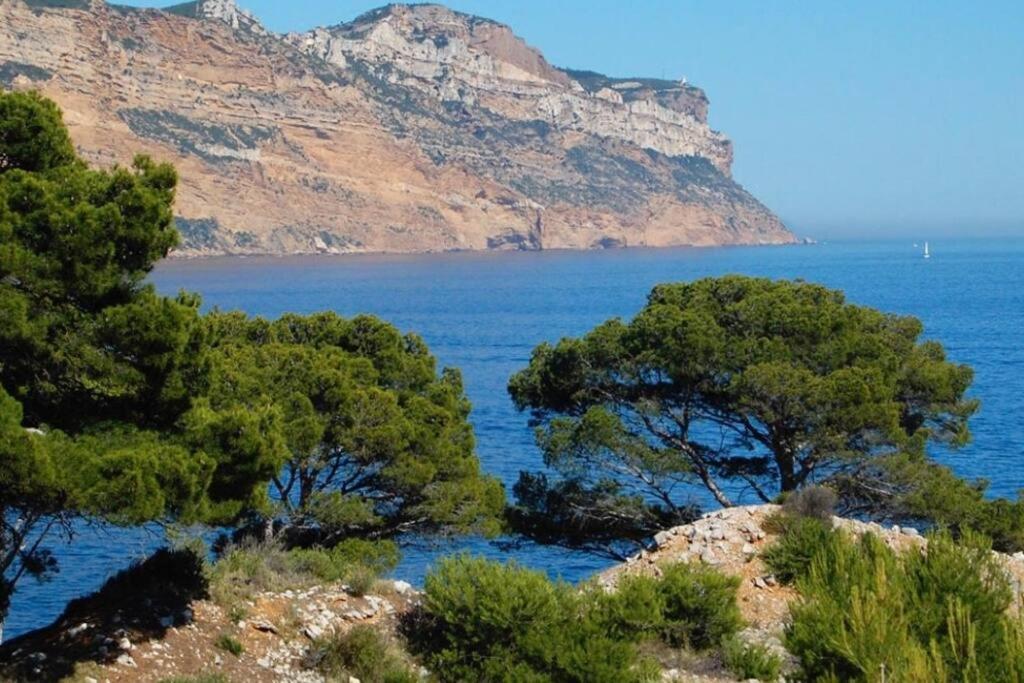 La Favorite - Centre De Cassis - Climatisation Exterior foto